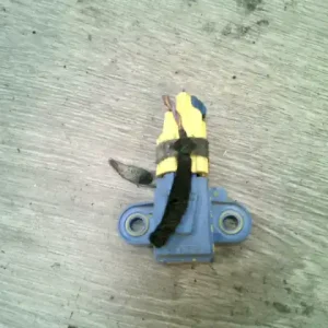 VW JETTA V 05-10 ütközés érzékelő bontott alkatrész Kedvezményes ár