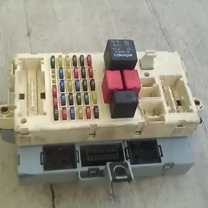 Újdonság ALFA ROMEO 147 00.10-04.10 Biztosítéktábla bcm bsi bsm sam gem modul1.6i bontott alkatrész