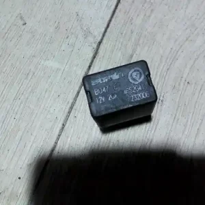 Legkelendőbb ALFA ROMEO 147 00.10-04.10 Relé 1.6i bontott alkatrész