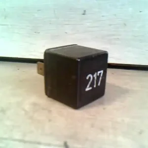 AUDI 80 91-94 Relé bontott alkatrész Biztonságos fizetés