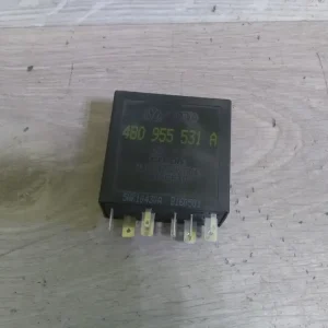 AUDI A3 2000.07.01-2003.04.30 Ablaktörlő relé bontott alkatrész Korlátozott ajánlat