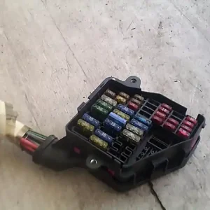 AUDI A4 94-98 Biztosítéktábla bcm bsi bsm sam gem modul1.6i bontott alkatrész Azonnali szállítás