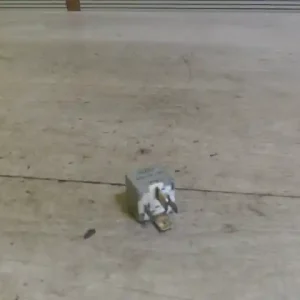 AUDI A4 94-98 Relé bontott alkatrész Népszerű