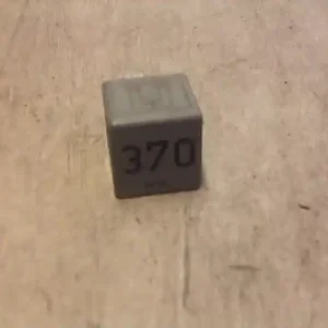 AUDI A4 98-01 Relé bontott alkatrész Akció