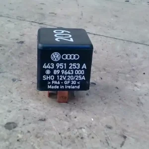 Azonnali szállítás AUDI A4 98-01 Relé bontott alkatrész