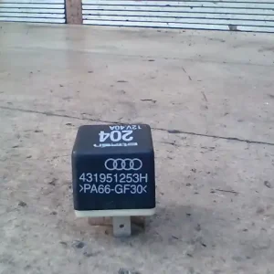 AUDI A4 98-01 Relé bontott alkatrész Ajánlat