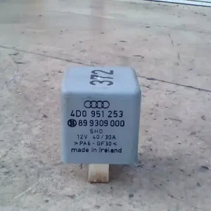 AUDI A4 98-01 üzemanyag szivattyú relé bontott alkatrész Akciós ár