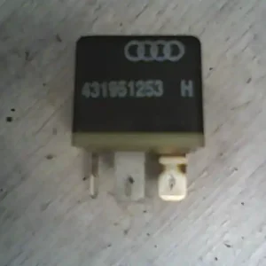 AUDI A6 94-97 Relé bontott alkatrész Exkluzív ajánlat