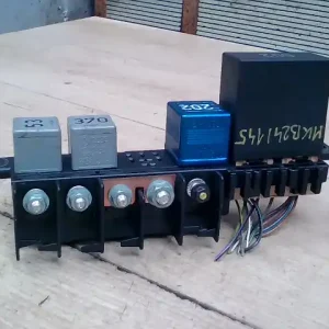 AUDI A6 97-04 Biztosítéktábla bcm bsi bsm sam gem modul2.5d v6 bontott alkatrész Nézd meg most