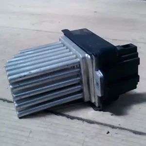 Ingyenes szállítás AUDI A6 97-04 Fűtőmotor előtét ellenállásbontott alkatrész