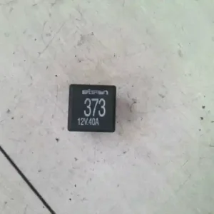 Expressz kézbesítés AUDI A6 97-04 Relé bontott alkatrész