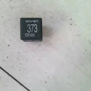 Árcsökkenés AUDI A6 97-04 Relé bontott alkatrész