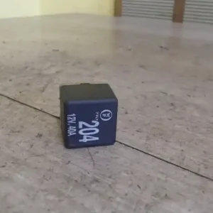 Különleges ajánlat AUDI A6 97-04 Relé bontott alkatrész