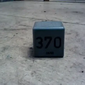 AUDI A6 97-04 Relé bontott alkatrész Legnépszerűbb