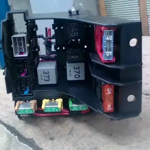 Legjobb ár AUDI A8 2003.01.01-2010.02.28 Biztosítéktábla bcm bsi bsm sam gem modul utastér bontott alkatrész