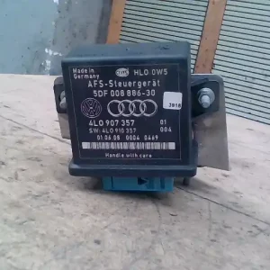 Szuper akció AUDI A8 2003.01.01-2010.02.28 Xenon fényszóró vezérlő elektronika bontott alkatrész