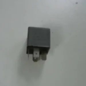 Bestseller AUDI A8 94.06-02.12 Relé bontott alkatrész