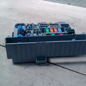 Olcsóbb BMW 3 (E90, E91) 2005.03.01-2008.08.31 Biztosítéktábla bcm bsi bsm sam gem modul utastér bontott alkatrész