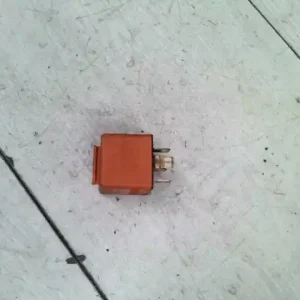 BMW E36 89-00 Relé bontott alkatrész Népszerű