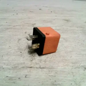 Újdonság BMW E36 89-00 Relé bontott alkatrész