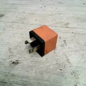 BMW E36 89-00 Relé bontott alkatrész Szuper ajánlat