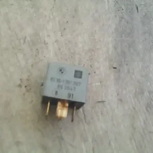 BMW E36 89-00 Relé bontott alkatrész Legnépszerűbb