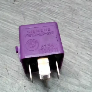 BMW E36 89-00 Relé 1.6i bontott alkatrész Kedvezmény