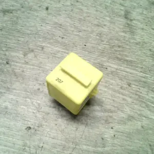 Olcsóbb BMW E36 89-00 Relé bontott alkatrész