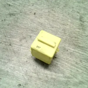 Kihagyhatatlan ajánlat BMW E36 89-00 Relé bontott alkatrész