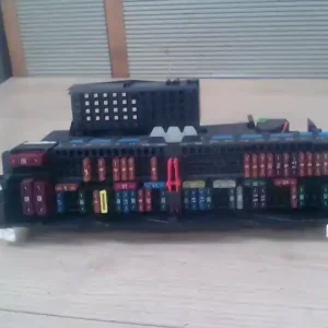 Végkiárusítás BMW E46 98-05 Biztosítéktábla bcm bsi bsm sam gem modul utastér 2.0i bontott alkatrész