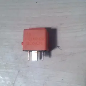 Kihagyhatatlan ajánlat BMW E46 98-05 Relé bontott alkatrész