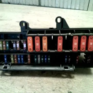 Kihagyhatatlan ajánlat BMW E65 02.09.01-08.09.30 Biztosítéktábla bcm bsi bsm sam gem modul utastér 3.0 d bontott alkatrész