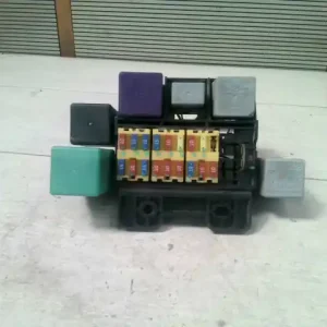 Ne maradj le CHEVROLET AVEO Biztosítéktábla bcm bsi bsm sam gem modul utastér 1.2i bontott alkatrész