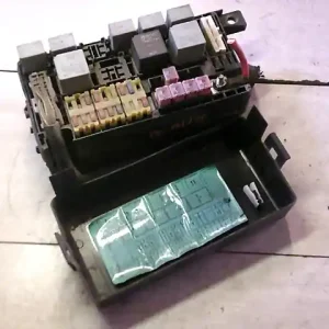 CHEVROLET AVEO T200 03.01-07.12 Biztosítéktábla bcm bsi bsm sam gem modulbontott alkatrész Csak ma