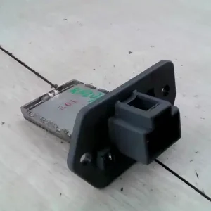 CHEVROLET AVEO T250/255 06.01-11.12 Fűtőmotor előtét ellenállásbontott alkatrész Vedd meg most