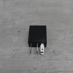 CHEVROLET SPARK M200 05.05-10.02 Relé bontott alkatrész Biztonságos vásárlás