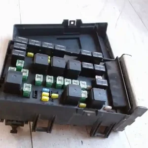 Kiárusítás CHRYSLER VOYAGER 01.03-05.01 Biztosítéktábla bcm bsi bsm sam gem modul2.5d bontott alkatrész