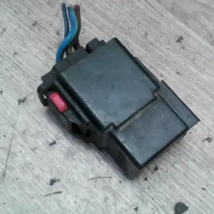 Akciós ár CHRYSLER VOYAGER 01.03-05.01 Relé bontott alkatrész