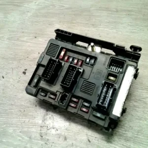 Akció CITROEN C5 -04.09 Biztosítéktábla bcm bsi bsm sam gem modul2.0 d bontott alkatrész