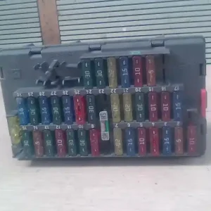 Szuper akció CITROEN EVASION Biztosítéktábla bcm bsi bsm sam gem modul utastér 2.0hdi bontott alkatrész