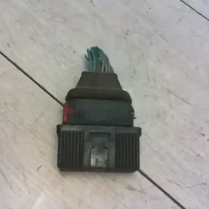 Különleges ajánlat CITROEN SAXO -99 üzemanyag szivattyú relé 1.0i bontott alkatrész