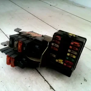 Alacsony ár CITROEN XANTIA Biztosítéktábla bcm bsi bsm sam gem modulbontott alkatrész