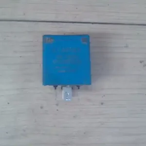 CITROEN XANTIA Ablaktörlő relé bontott alkatrész Végkiárusítás