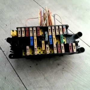 Kedvezményes ár CITROEN XSARA 00.11-04.12 Biztosítéktábla bcm bsi bsm sam gem modulbontott alkatrész