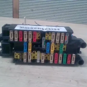 CITROEN XSARA 00.11-04.12 Biztosítéktábla bcm bsi bsm sam gem modul utastér 1.4i bontott alkatrész Népszerű