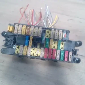 CITROEN XSARA 00.11-04.12 Biztosítéktábla bcm bsi bsm sam gem modul utastér 1.4i bontott alkatrész Exkluzív ajánlat