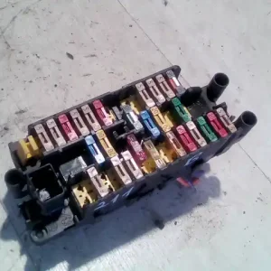 Prémium CITROEN XSARA 00.11-04.12 Biztosítéktábla bcm bsi bsm sam gem modul1.4i bontott alkatrész