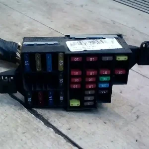 Újdonság DACIA LOGAN MCV 04.11-0812 Biztosítéktábla bcm bsi bsm sam gem modul utastér bontott alkatrész