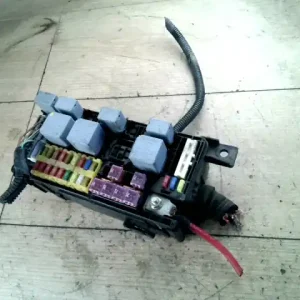 Outlet DAEWOO KALOS Biztosítéktábla bcm bsi bsm sam gem modul motortér 5 ajtós bontott alkatrész