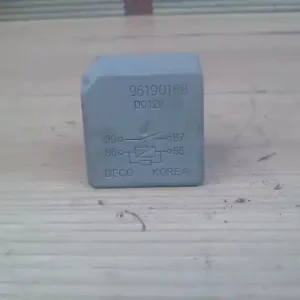 Árengedmény DAEWOO KALOS Relé bontott alkatrész